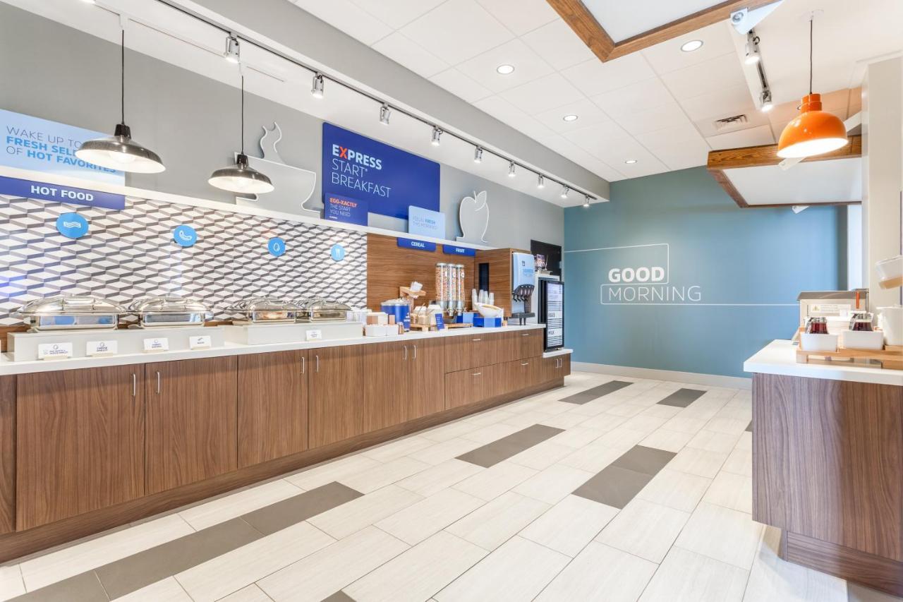Holiday Inn Express & Suites - Ottawa By Ihg Exterior foto